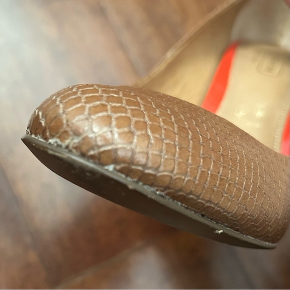 Coach Brown Snakeskin Textured Women's Pumps, Size 6 - Picture 9 of 16